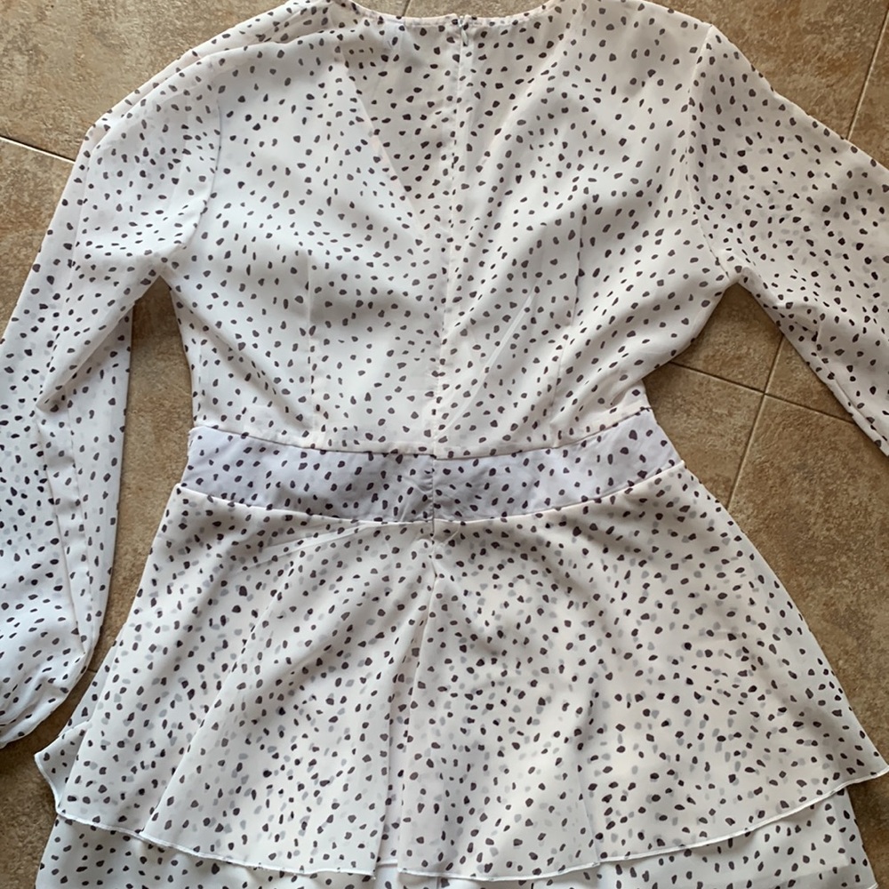 🎉Host Pick🎉 Spotted, Tie-Waist Romper - Picture 10 of 12